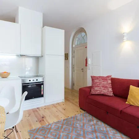 Spacious Bright Flat W/ Terrace By Host Wise