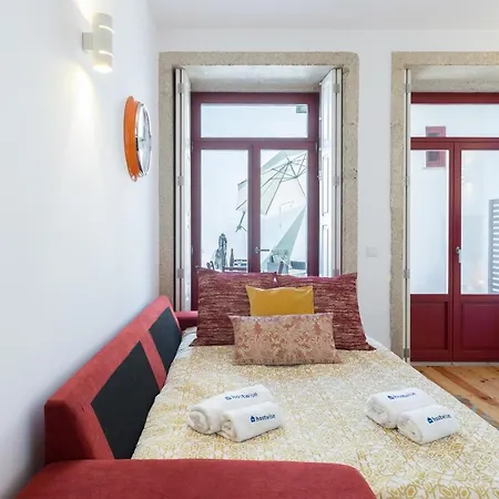 Apartment Spacious Bright Flat W/ Terrace By Host Wise