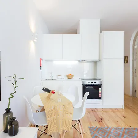 Spacious Bright Flat W/ Terrace By Host Wise Apartment