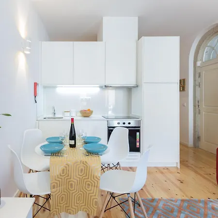 Apartment Spacious Bright Flat W/ Terrace By Host Wise